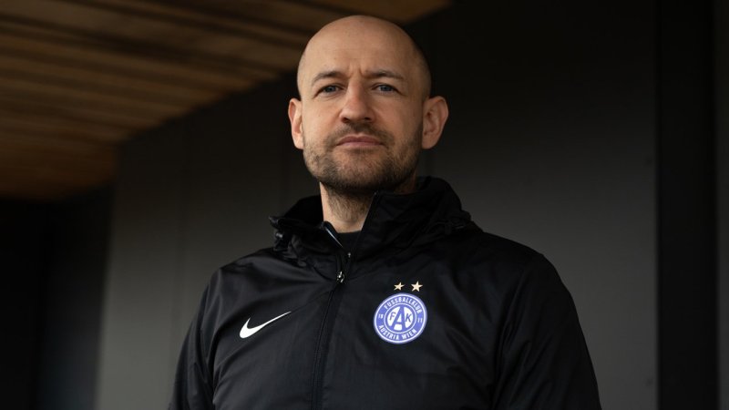 Helm: "FAK-Chefcoach? Nicht mein Thema!"