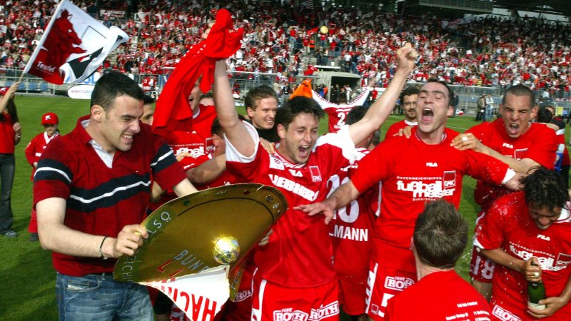 Vor 20 Jahren: Die besten Bilder der GAK-Meisterparty 2004