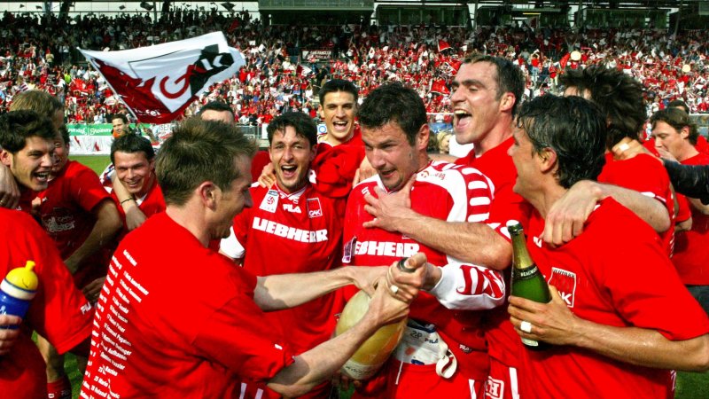 Vor 20 Jahren: Die besten Bilder der GAK-Meisterparty 2004