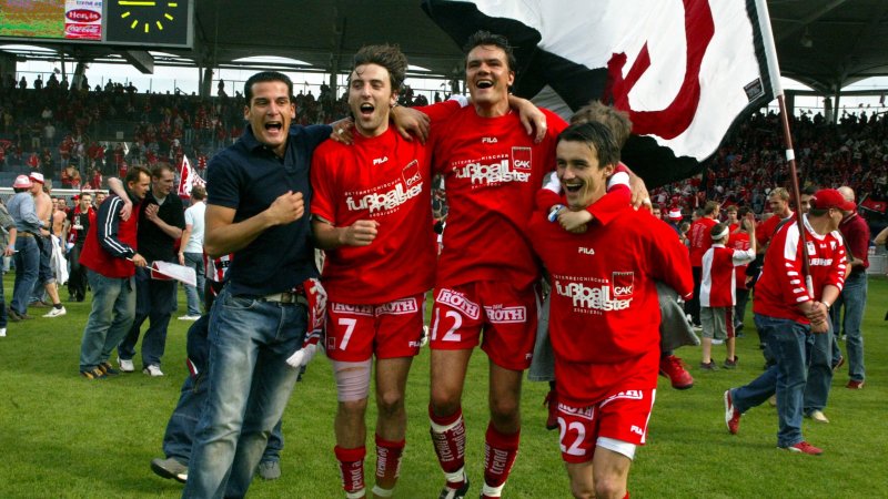 Vor 20 Jahren: Die besten Bilder der GAK-Meisterparty 2004