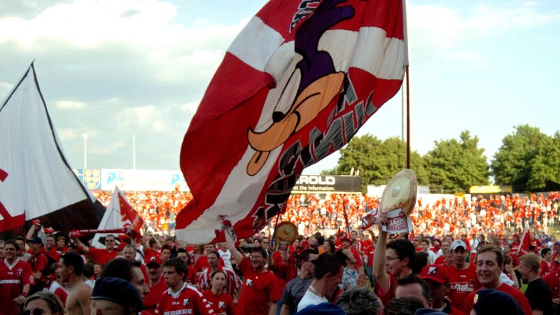 Vor 20 Jahren: Die besten Bilder der GAK-Meisterparty 2004