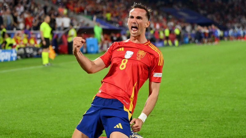 "Bin glücklich" - Spanischer EM-Held mit Klub-Bekenntnis