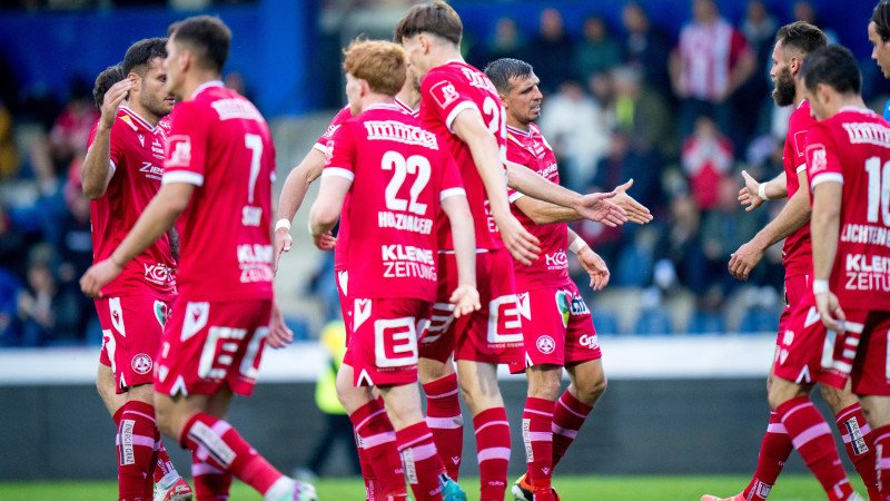 Meister <a href='/de/daten/news/fussball/gak/' class='tag'>GAK</a> dreht Rückstand gegen Stripfing auf klare Weise