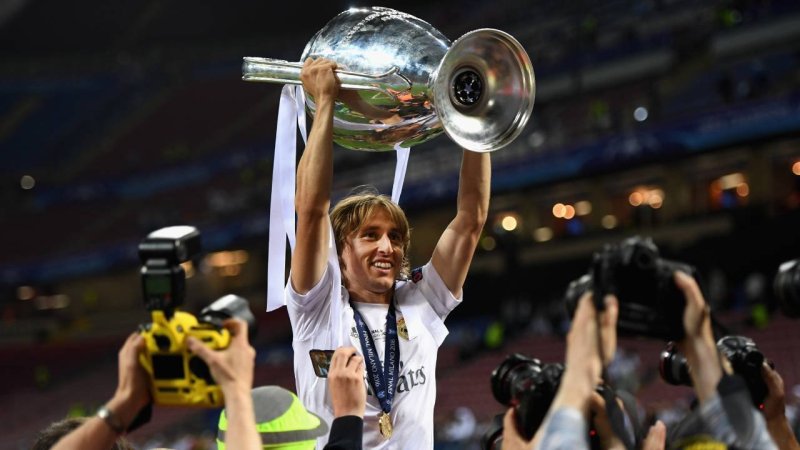 Die 20 Fußballer mit den meisten Klubtiteln