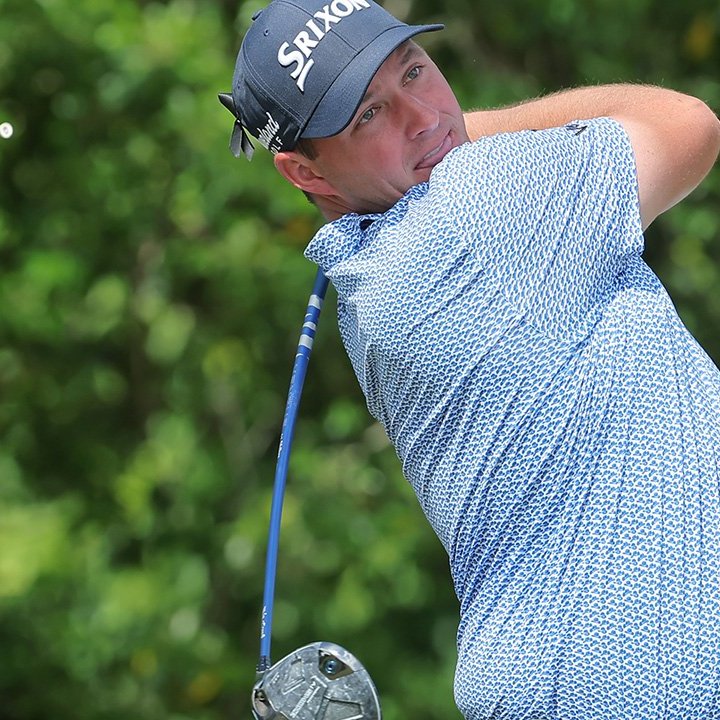 Straka zeigt zum Auftakt des PGA-Turniers in Charlotte auf