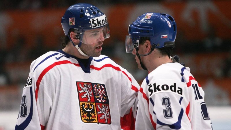 Die Titelträger der bisherigen Eishockey-Weltmeisterschaften