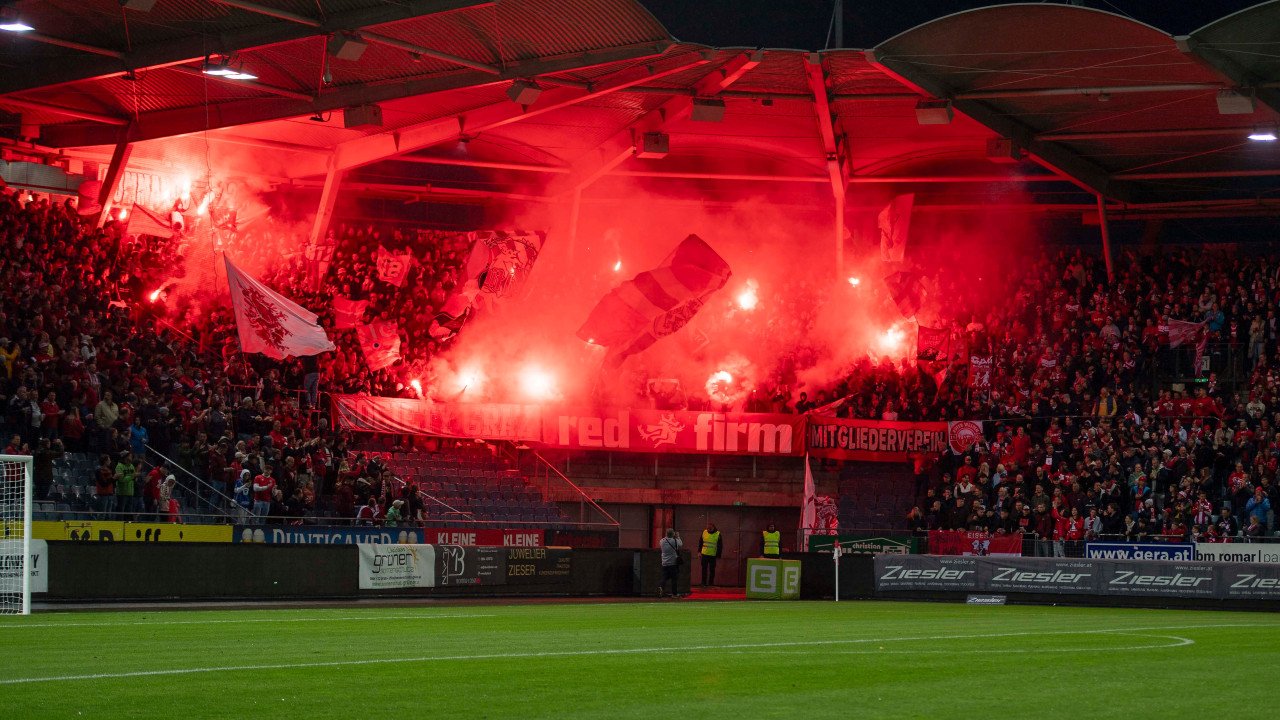 Der <a href='/de/daten/news/fussball/gak/' class='tag'>GAK</a> ist zurück: Rot ist die Gegenwart, rosig die Zukunft