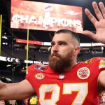 Kein Karriereende: Chiefs-Star unterscheibt neuen Vertrag