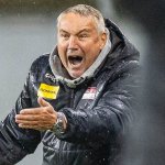 Trainer Peter Pacult attackiert Kameramann