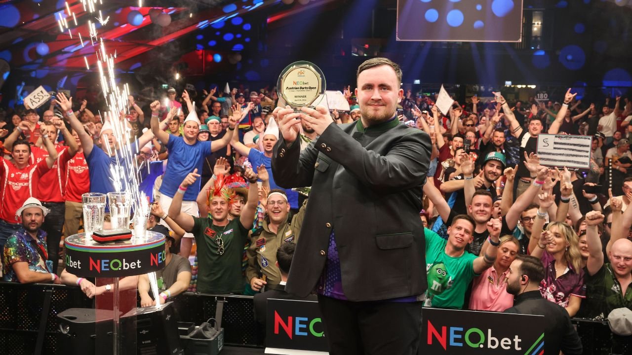 Luke Littler gewinnt Austrian <a href='/de/daten/news/darts/' class='tag'>Darts</a> Open