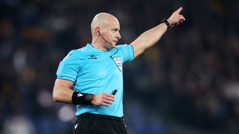 UEFA präsentiert das Schiedsrichterteam für die EURO 2024