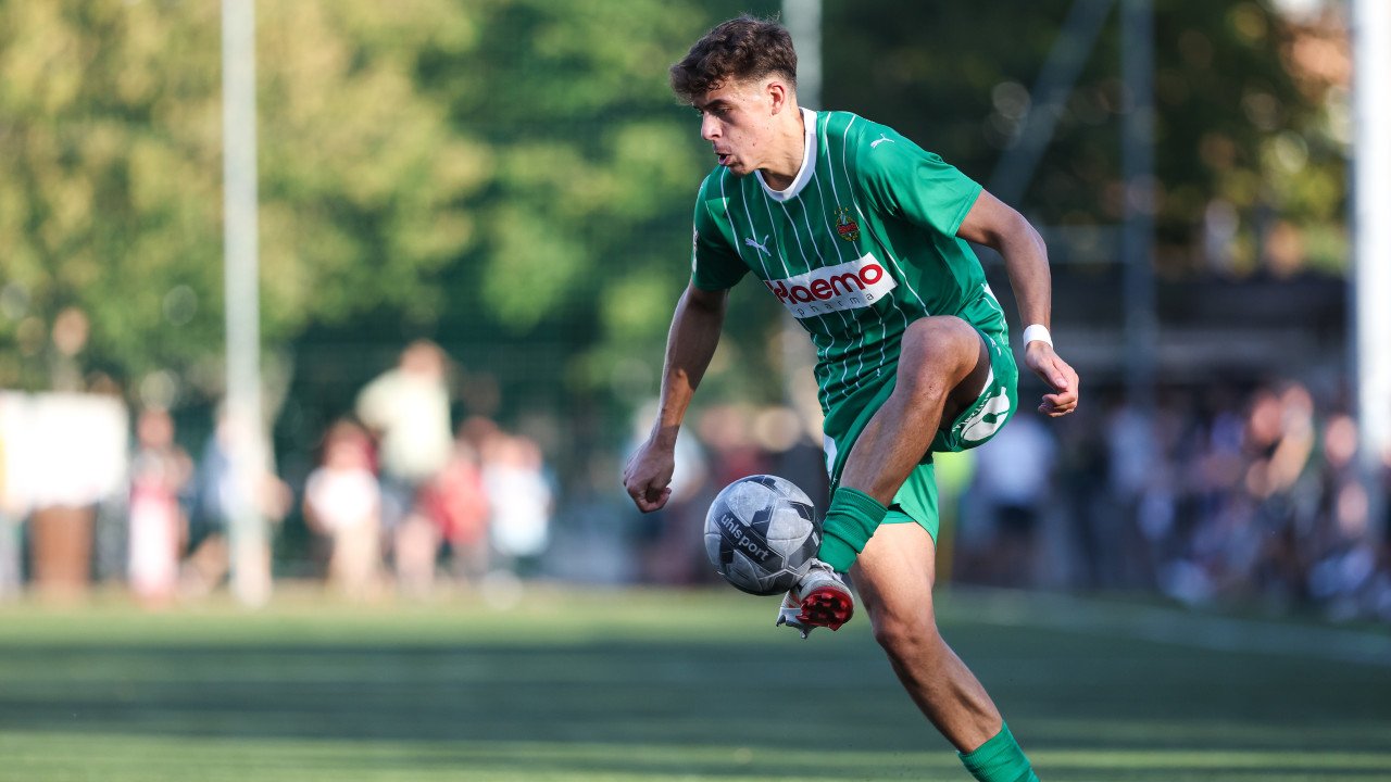 RLO: Rapid II kassiert im Spitzenspiel späte Pleite