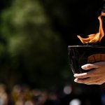 Olympische Flamme für Sommerspiele in Paris entfacht