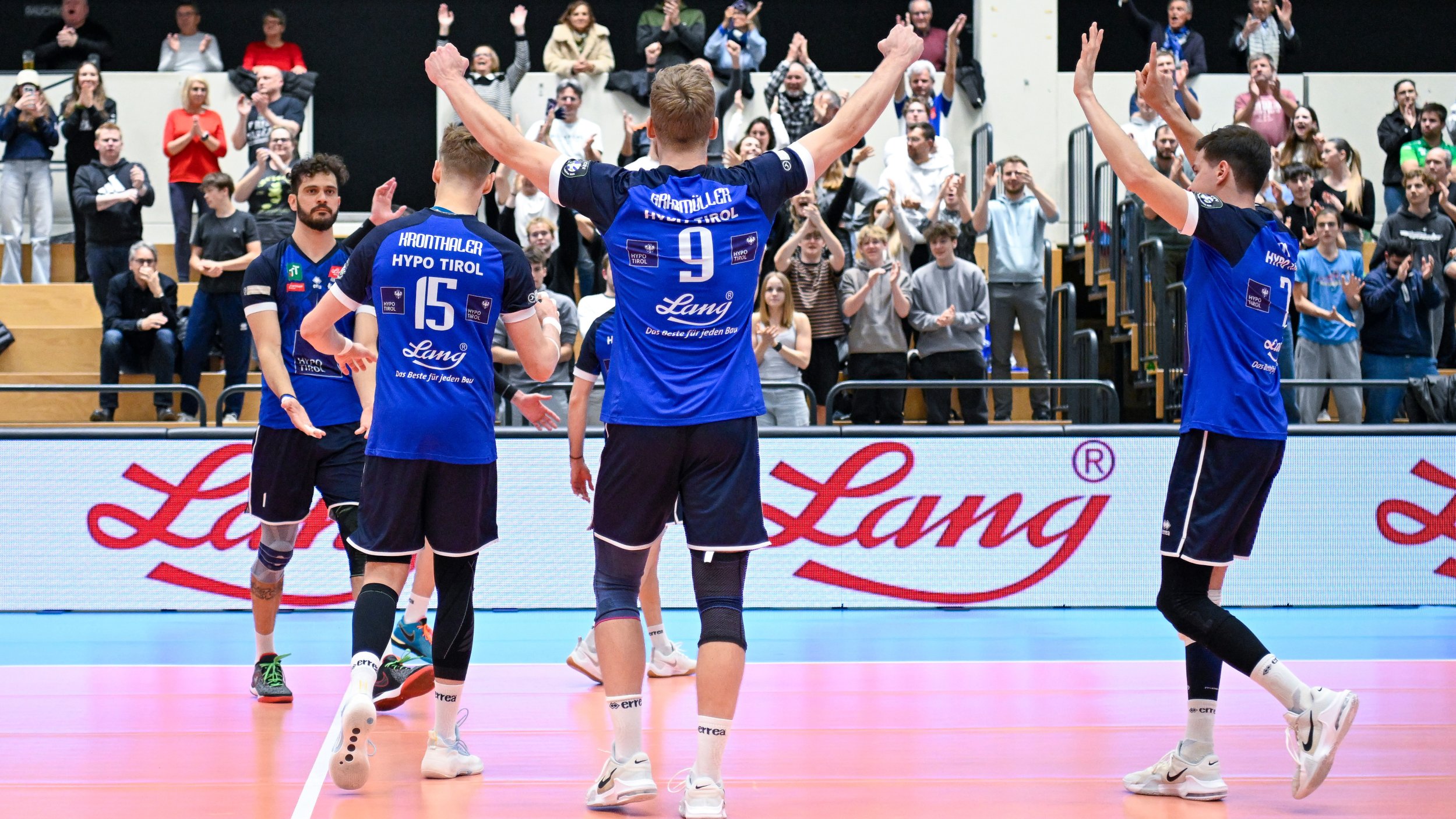 <a href='/de/daten/news/volleyball/hypo-tirol/' class='tag'>Hypo Tirol</a> macht großen Schritt Richtung <a href='/de/daten/news/avl/' class='tag'>AVL</a>-Titel