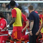Schock! Roma-Verteidiger bricht bei Serie-A-Spiel zusammen