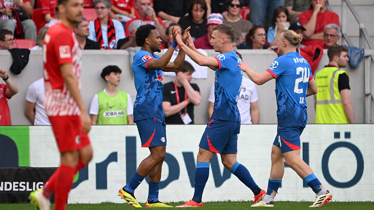 Openda überragt! <a href='/de/daten/news/fussball/rb-leipzig/' class='tag'>RB Leipzig</a> fertigt Freiburg ab