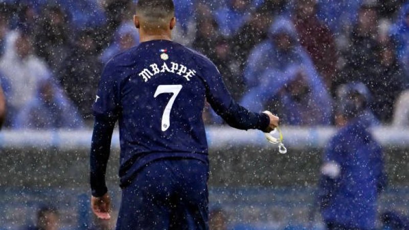 Versteckte Botschaft? Mbappe-Frust nach Auswechslung