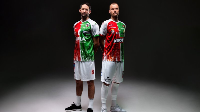 Lustenau und Hard präsentieren gemeinsames Sondertrikot