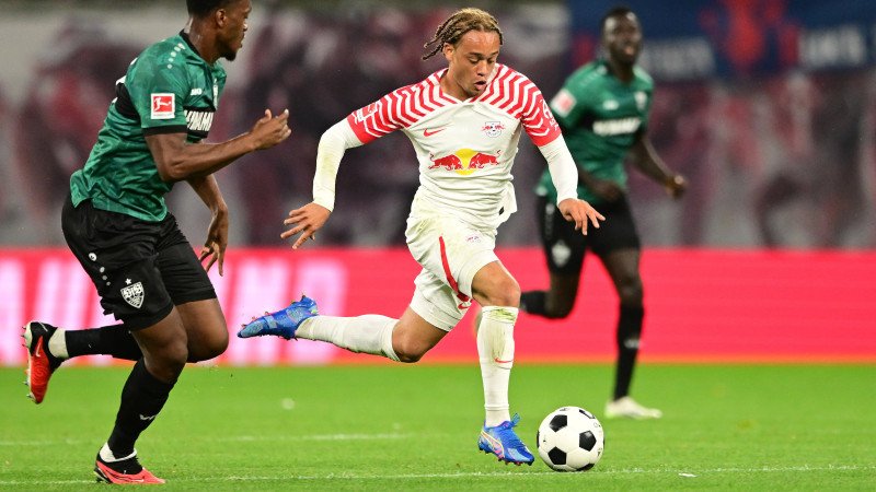 Sportdirektor Schröder: "Kauf von Simons nicht realistisch"