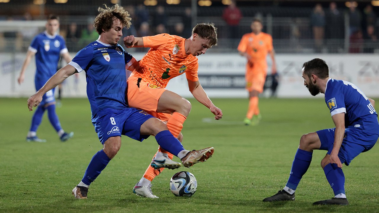 Wahnsinn! <a href='/de/daten/news/fussball/sv-horn/' class='tag'>SV Horn</a> dreht Spiel in der Nachspielzeit