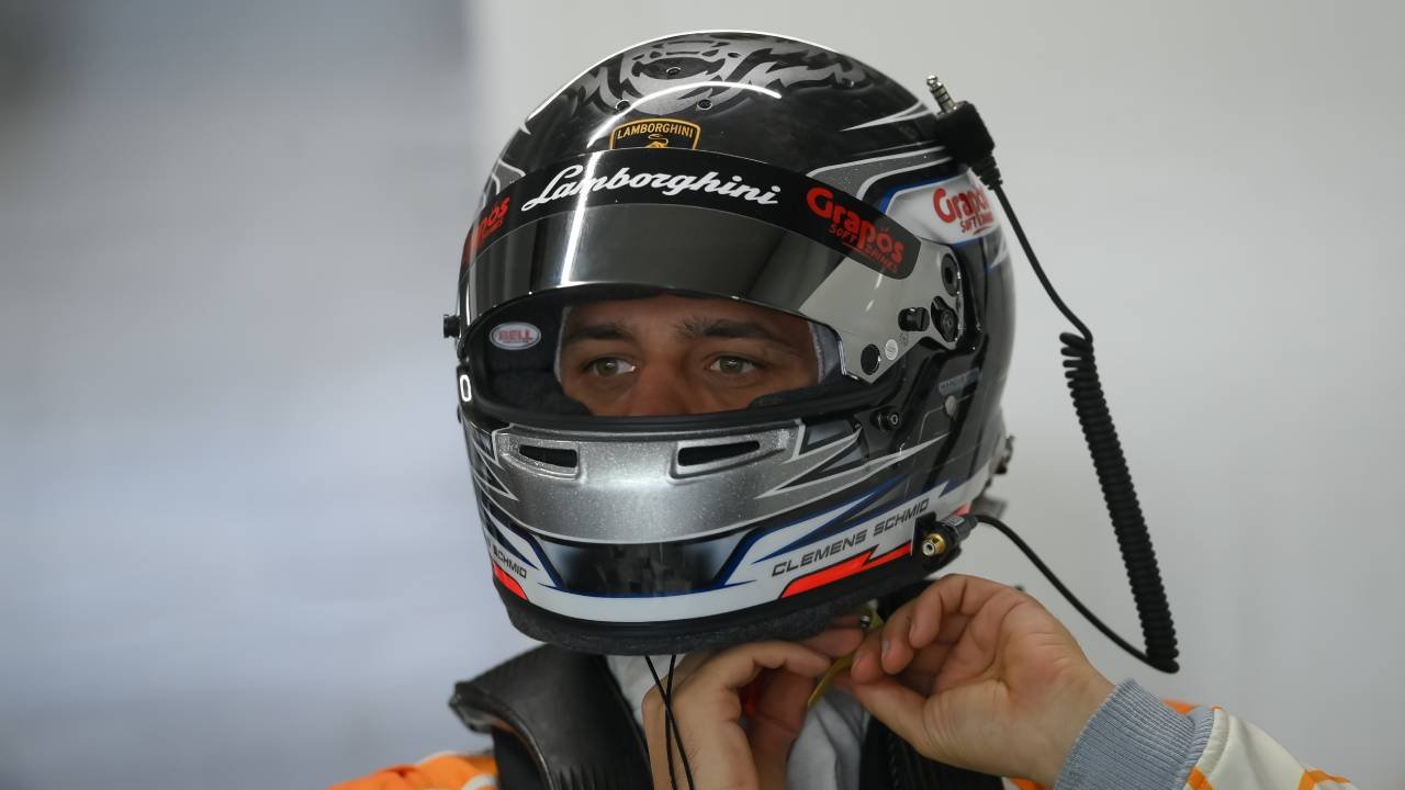 <a href='/de/daten/news/motorsport/dtm/' class='tag'>DTM</a>: Österreicher Schmid startet für neues McLaren-Team