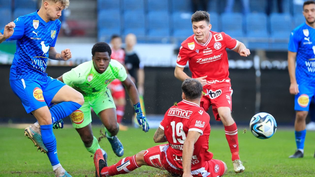 Zweitliga-Spitzenreiter <a href='/de/daten/news/fussball/gak/' class='tag'>GAK</a> verlängert mit Duo