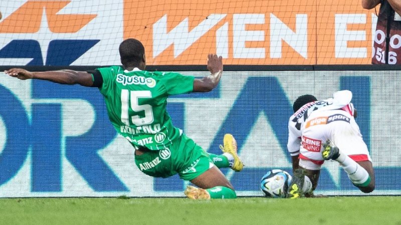 Skurril! Rapid-Kicker schreibt mit Platzverweis Geschichte