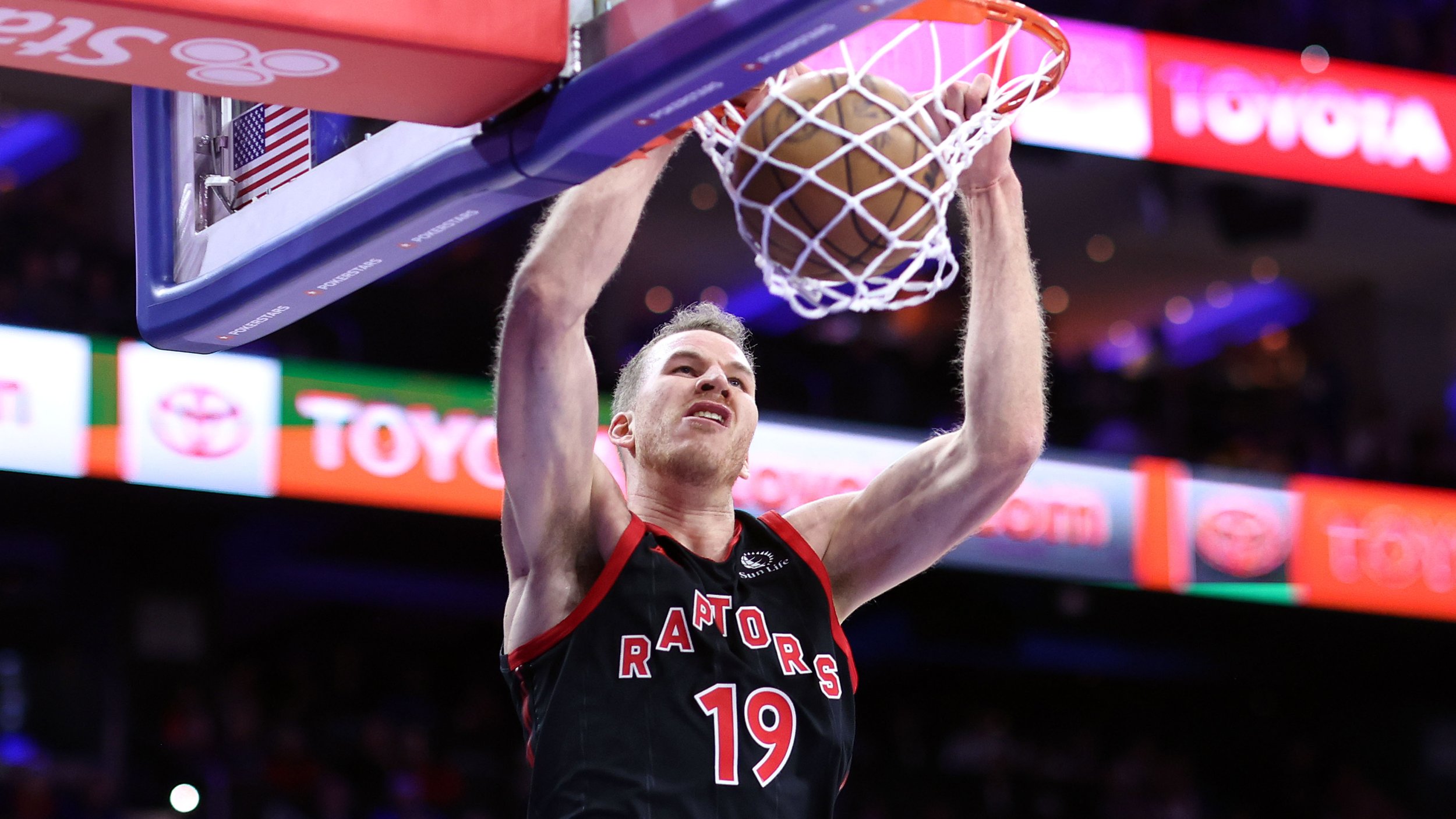<a href='/de/daten/news/basketball/jakob-poeltl/' class='tag'>Jakob Pöltl</a> verletzt sich bei Toronto-Sieg