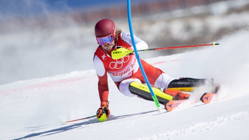 Kampf um Slalomkugel: Keiner carvt schneller als Manu Feller