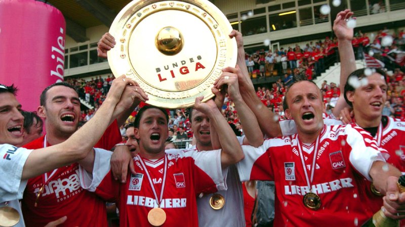 Vor 20 Jahren: Die besten Bilder der GAK-Meisterparty 2004