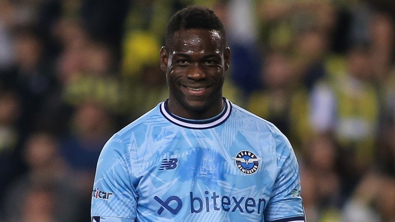 Zieht es Balotelli nach Brasilien?