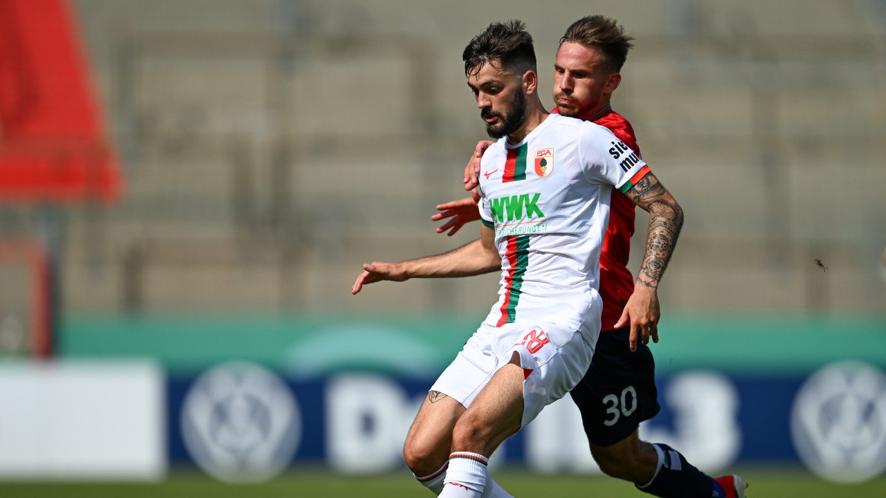 <a href='/de/daten/news/fussball/lask/' class='tag'>LASK</a> bietet offenbar für einen neuen Außenverteidiger