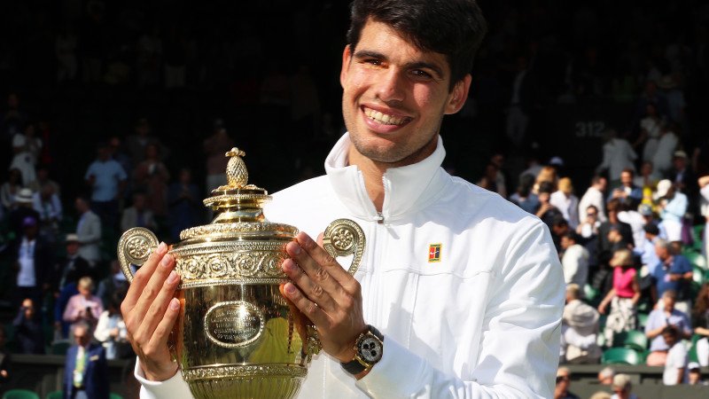 Alcaraz nach <a href='/de/daten/news/tennis/wimbledon/' class='tag'>Wimbledon</a>-Titel: "Habe meinen Traum wiederholt"