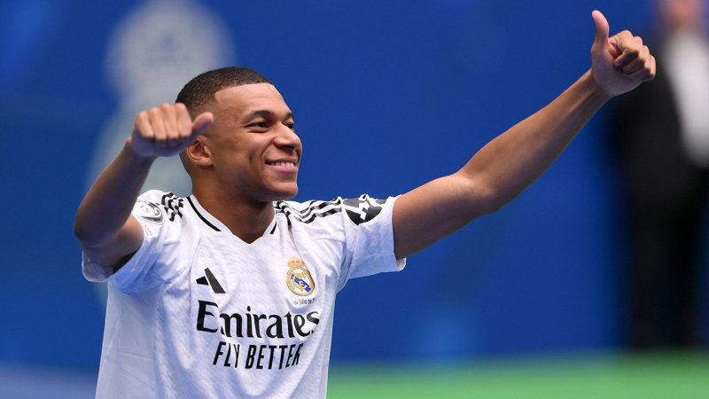 Bilder! Mbappé bei Real Madrid vor 85.000 Leuten vorgestellt