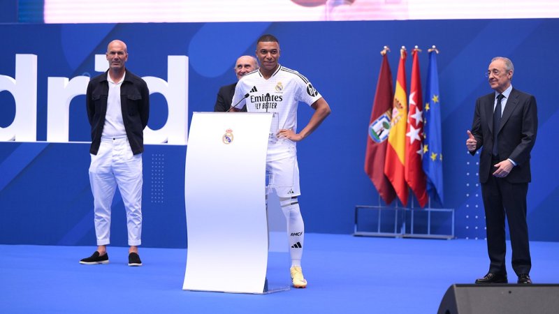 Bilder! Mbappé bei Real Madrid vor 85.000 Leuten vorgestellt
