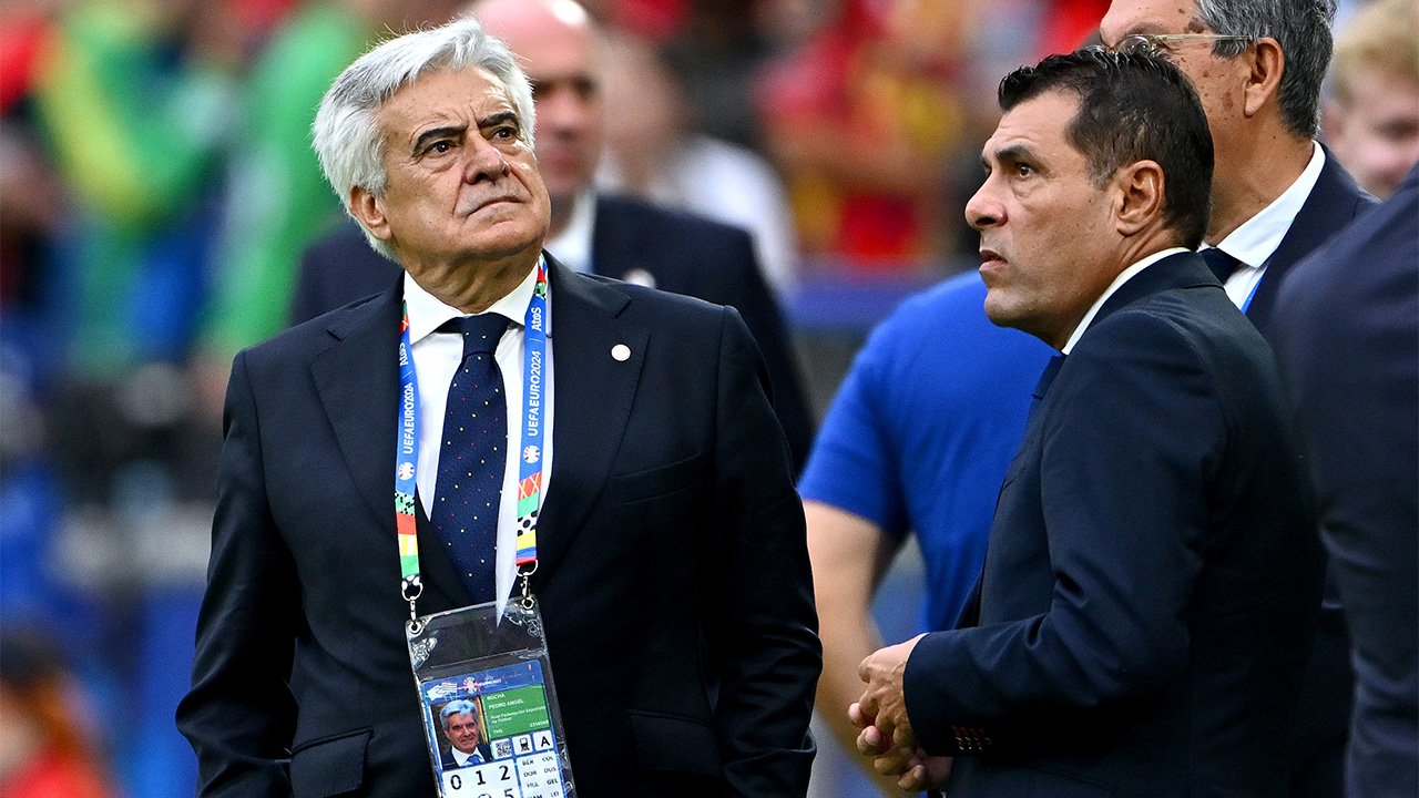 Kurz nach EM-Jubel: Spaniens Fußballboss gesperrt