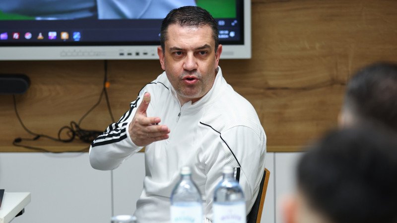 Kassai über Schiri-Entwicklung: "Bewegt sich etwas!"