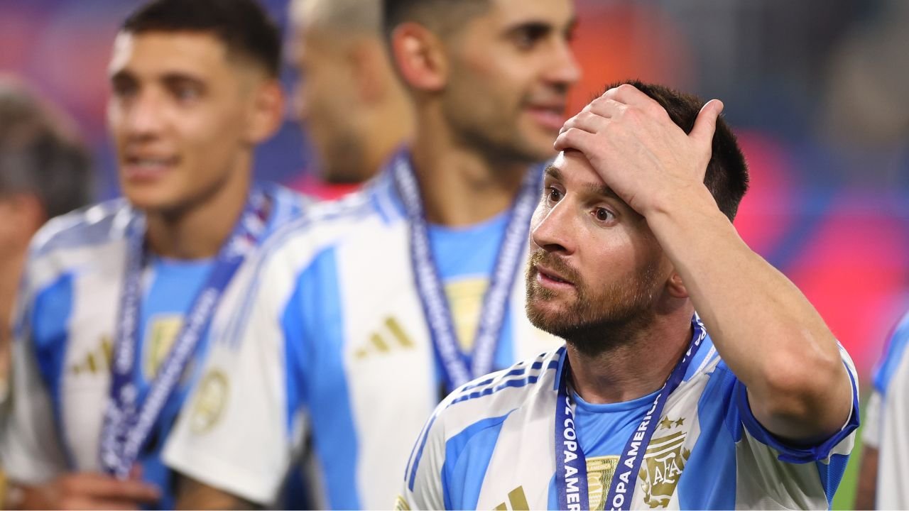 Politiker will Entschuldigung von Messi und wird entlassen