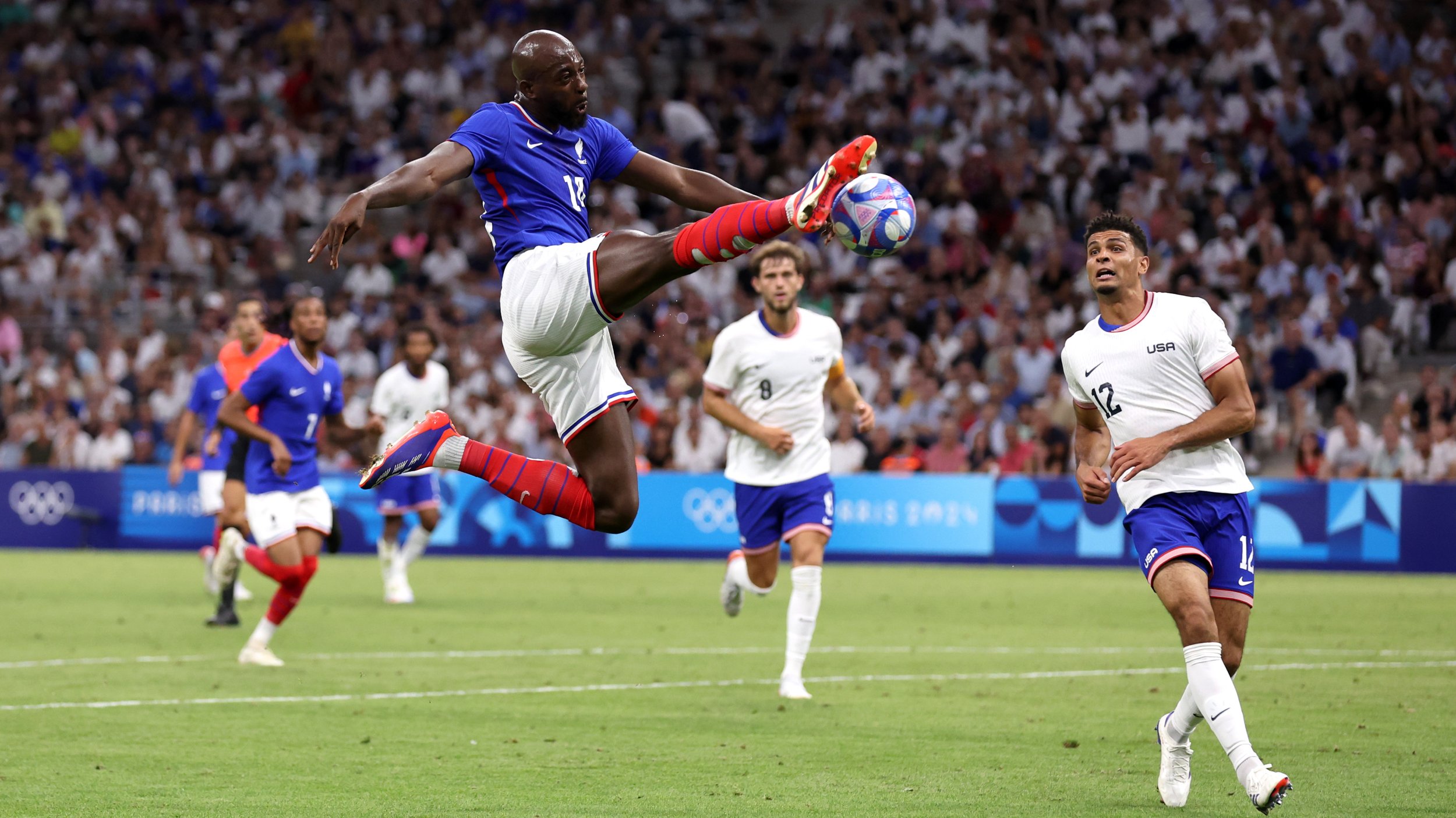 Frankreichs Kicker feiern Auftaktsieg bei Olympia