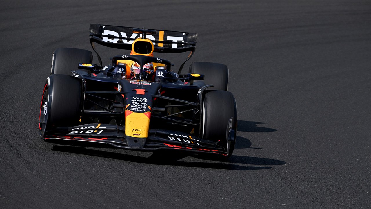 Verstappen lässt im FP1 von Spa Konkurrenz hinter sich