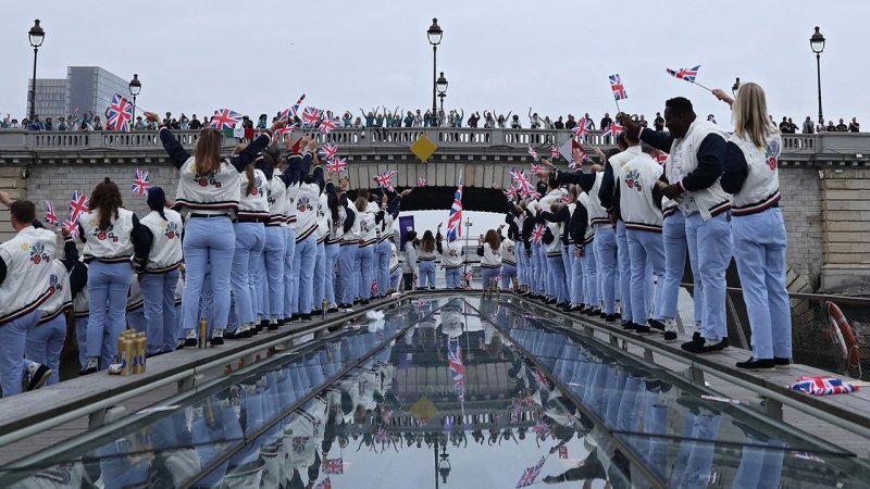 Spektakuläre Bilder! Olympia-Eröffnung auf der Seine