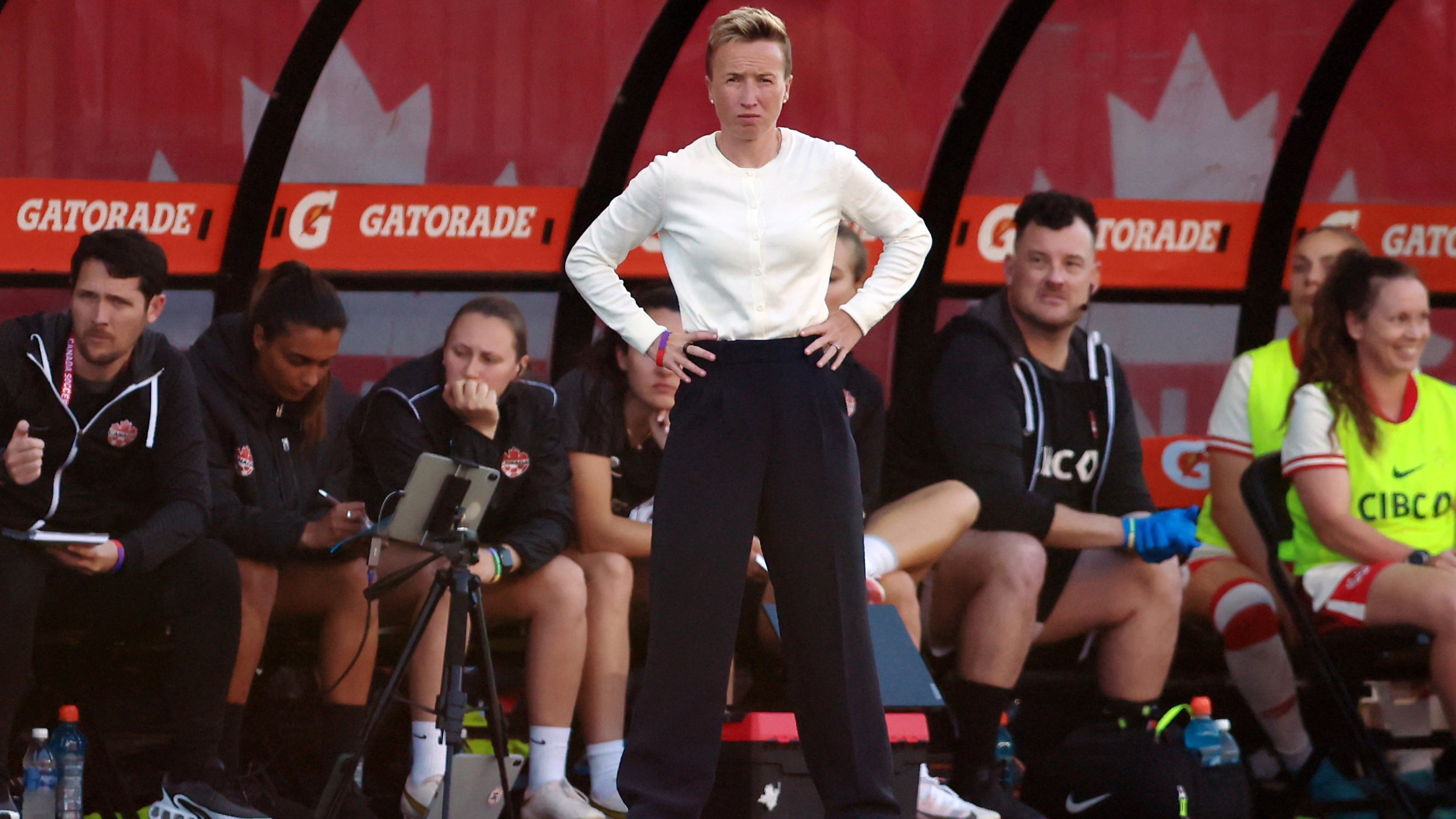 Nach Drohnen-Eklat: Kanada-Trainerin bekommt kein Gehalt