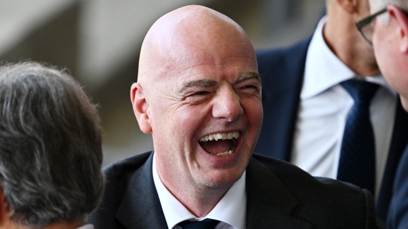 Der WM einen Schritt näher: Saudi-Arabien übergibt Bewerbung