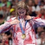 Mit 17 Jahren! Erstes Gold für Schwimm-Wunderkind