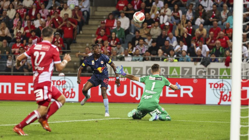 Unterhaltsamer Auftakt: <a href='/de/daten/news/fussball/gak/' class='tag'>GAK</a> bringt Salzburg ins Schwitzen