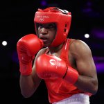 Historie! Boxerin gewinnt Medaille für Flüchtlingsteam