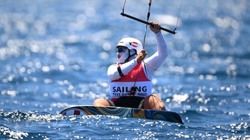 Bontus im Formula Kite nach Tag eins auf Medaillenkurs
