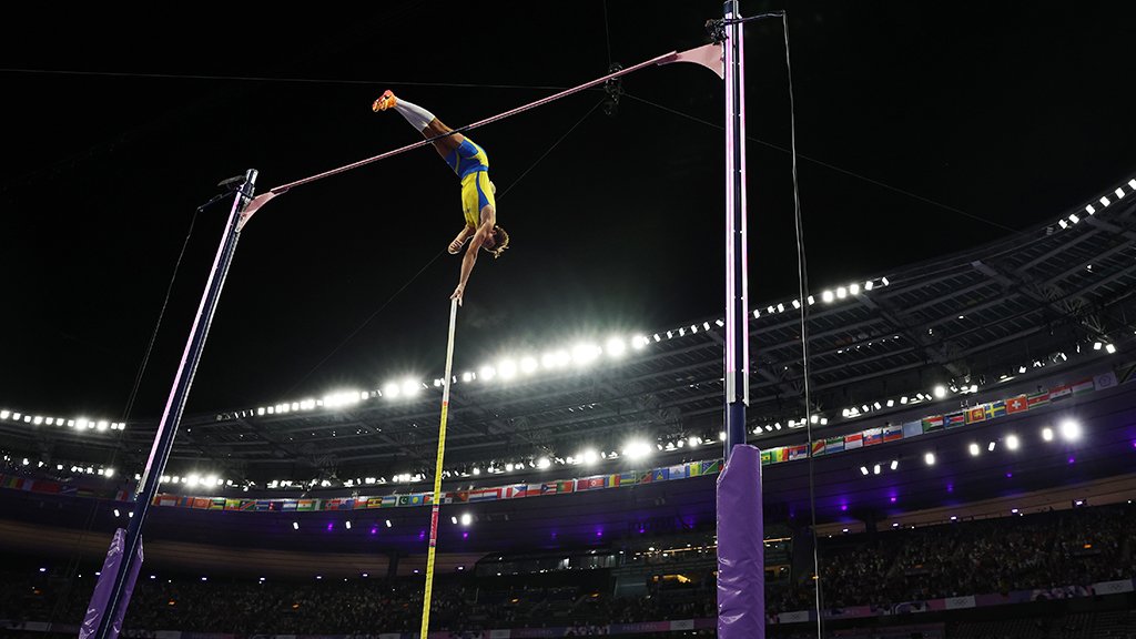 Mit Weltrekord: Duplantis fliegt zu Stabhochsprung-Gold