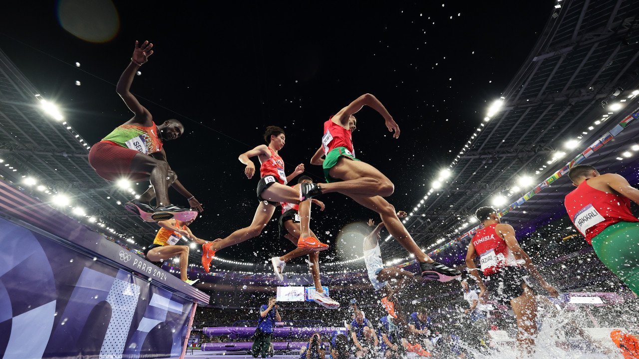 Hindernis-Weltrekordler nach argem Sturz wohlauf