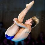 Wasserspringer Knoll vom Turm am Semifinale vorbei